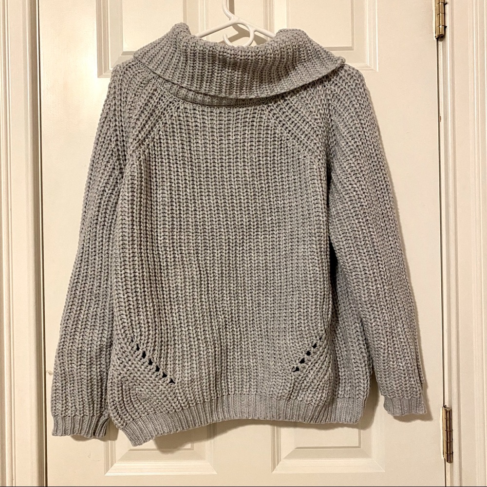 Heather gray Pullover Sweater w/ loose turtleneck